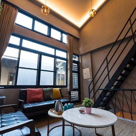 Reise Guesthouse 喜遊旅宿 ゲストハウス 旅マニア Tainan Esterno foto