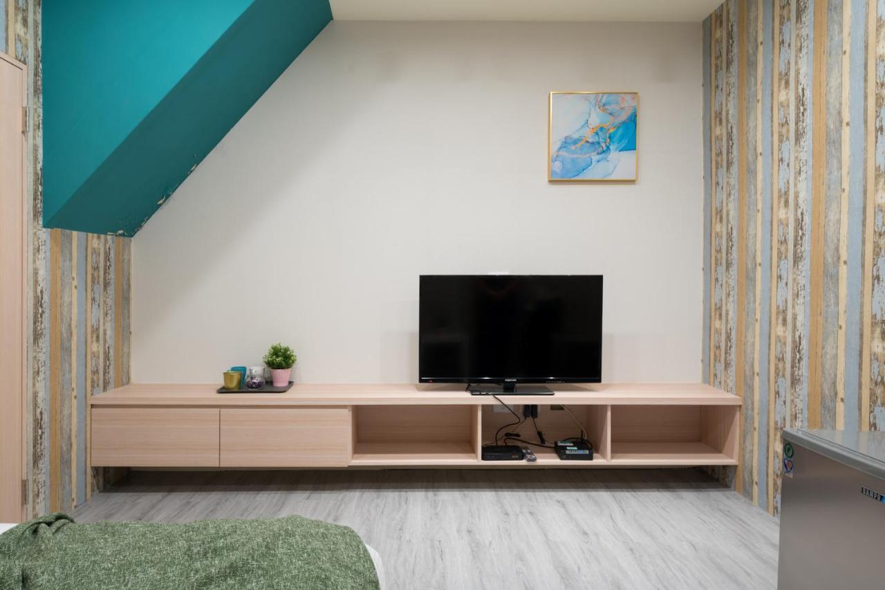 Reise Guesthouse 喜遊旅宿 ゲストハウス 旅マニア Tainan Esterno foto